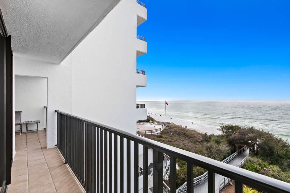 One Seagrove Place 0405 25