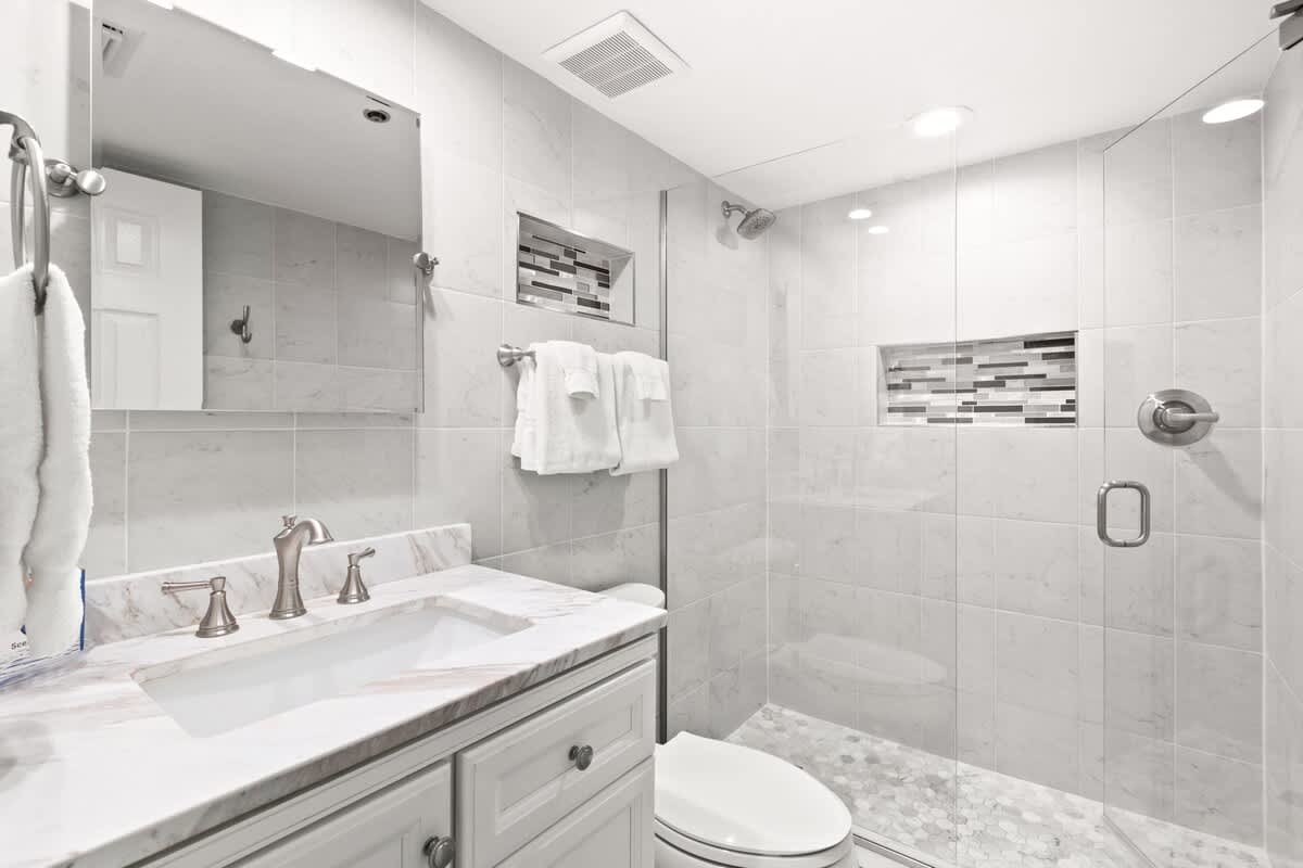 One Seagrove Place 0408 | Photo 18