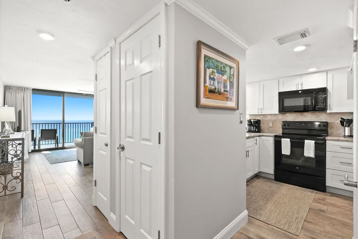 One Seagrove Place 0408 | Photo 9