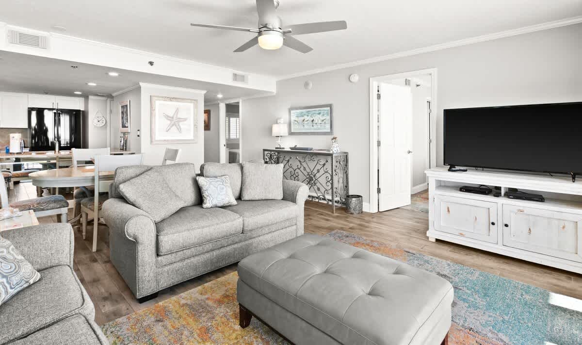 One Seagrove Place 0408 | Photo 6