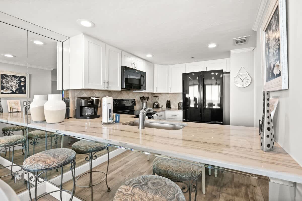 One Seagrove Place 0408 | Photo 13