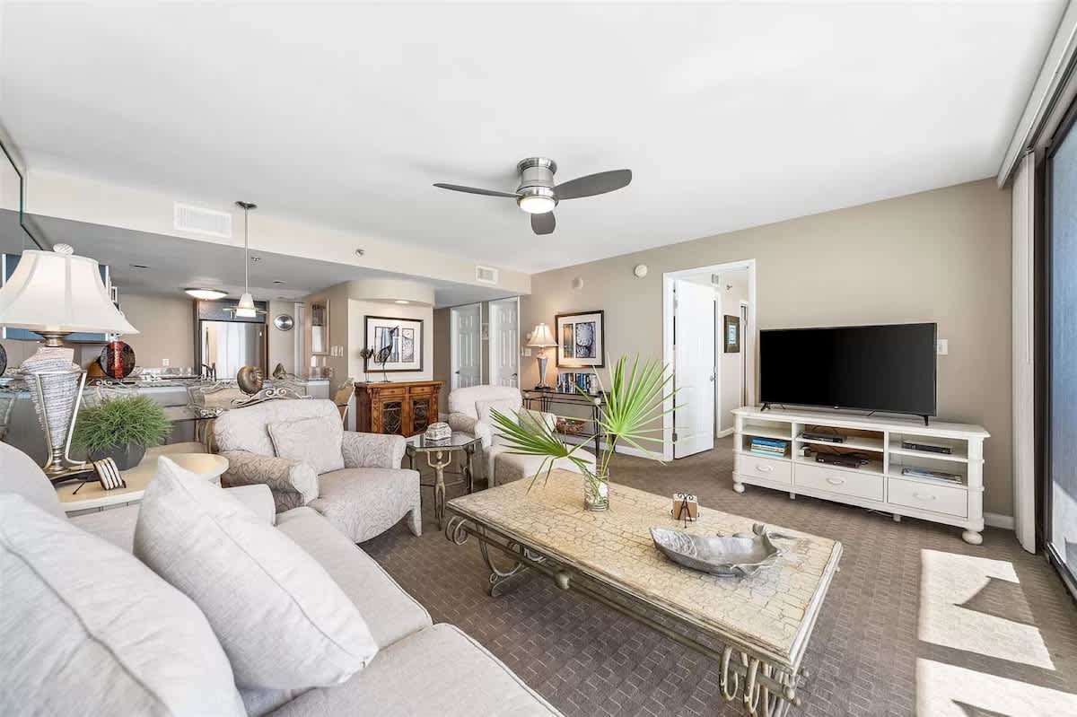 One Seagrove Place 0506 | Photo 5