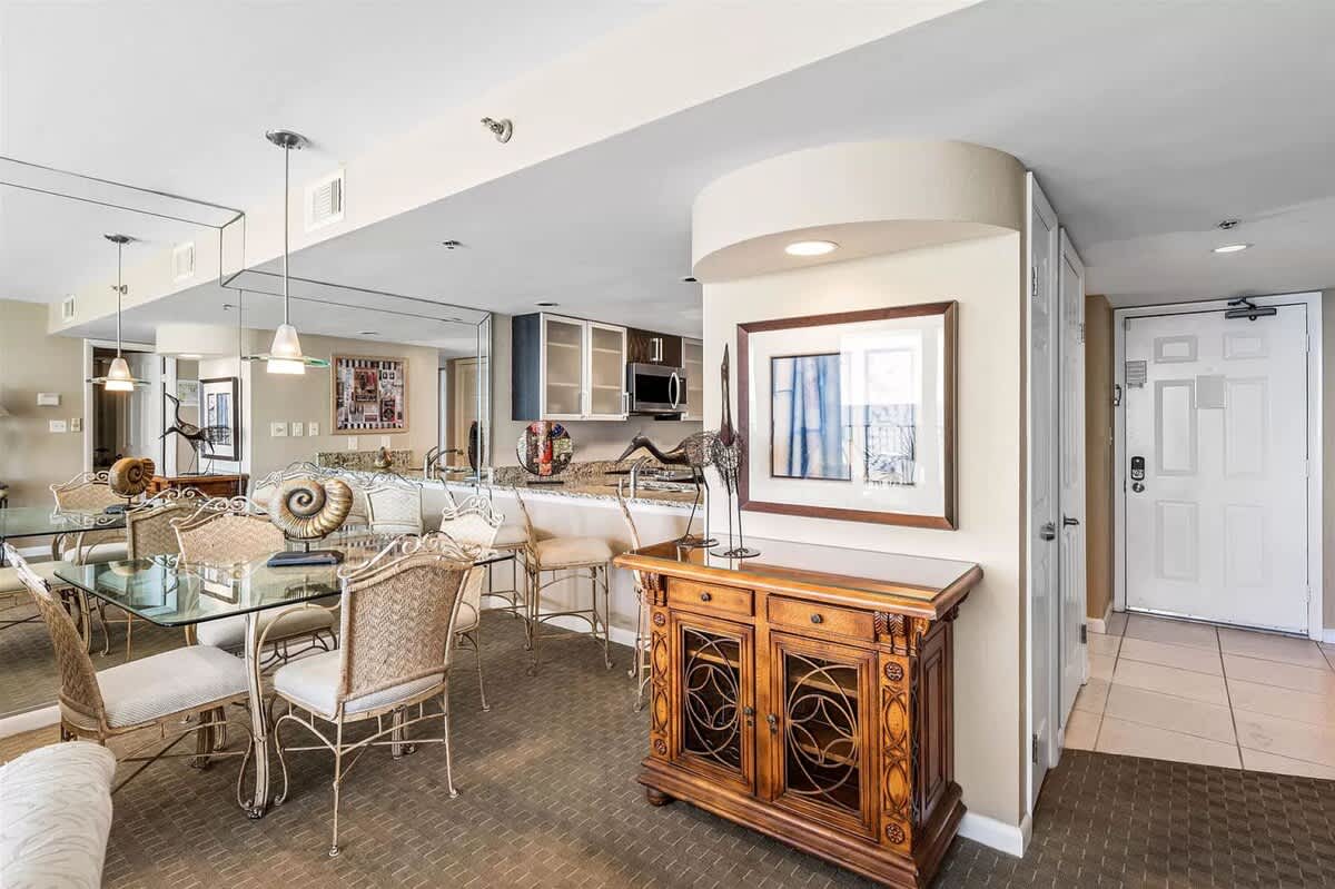 One Seagrove Place 0506 | Photo 7