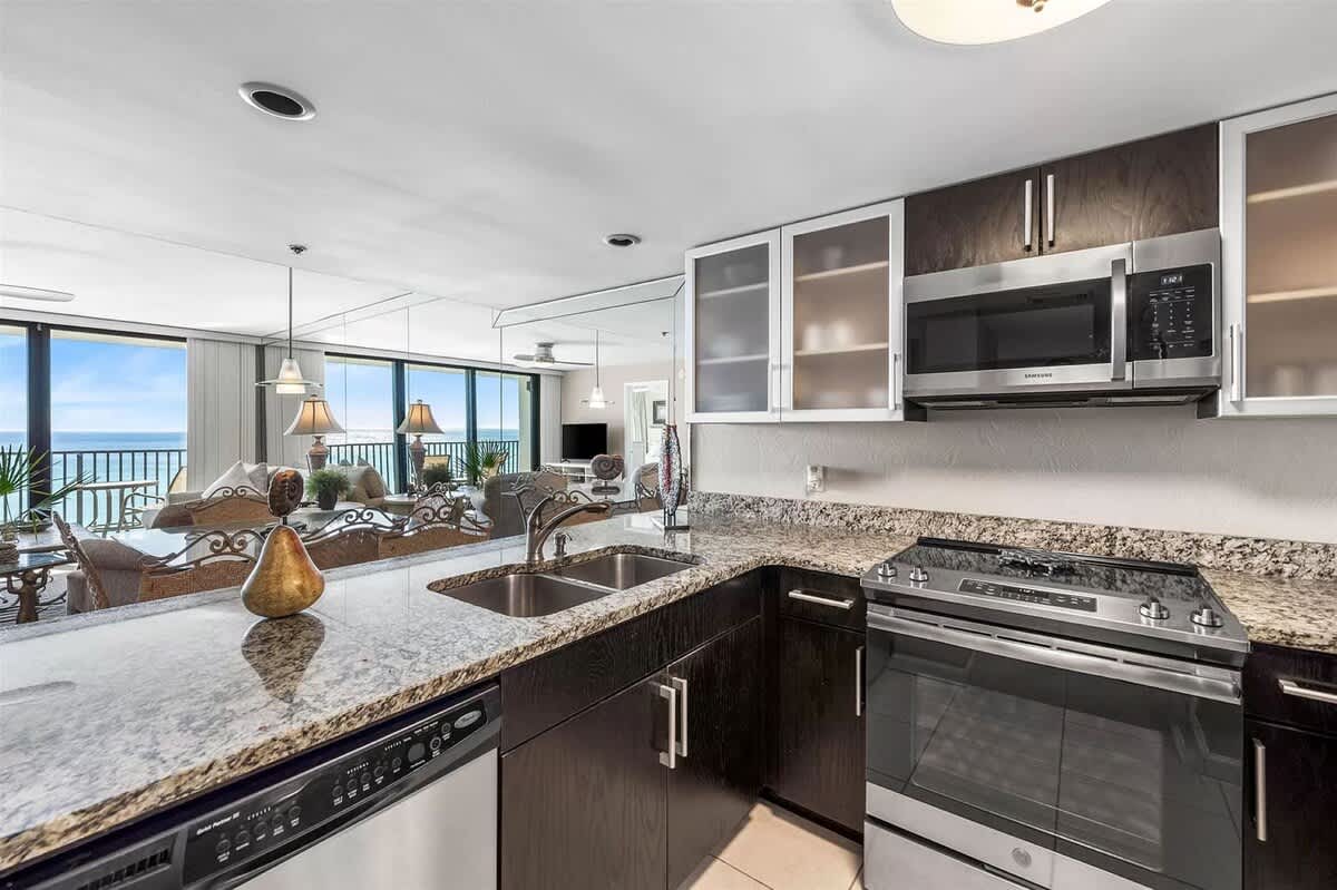 One Seagrove Place 0506 | Photo 10