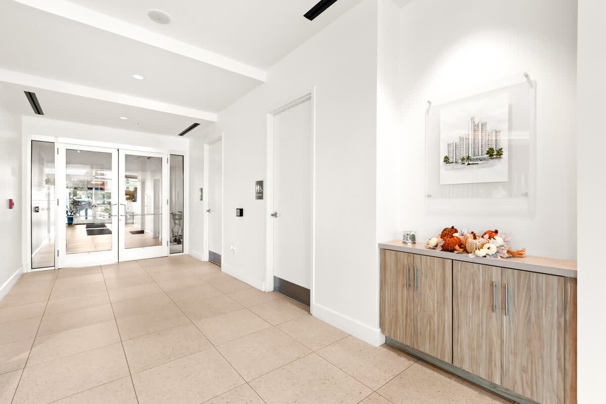 One Seagrove Place 0606 31