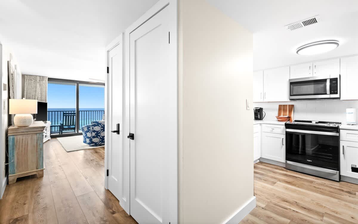 One Seagrove Place 0606 6