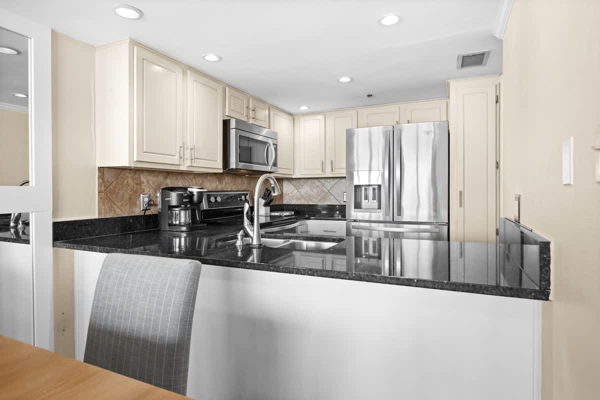 One Seagrove Place 0707 | Photo 12