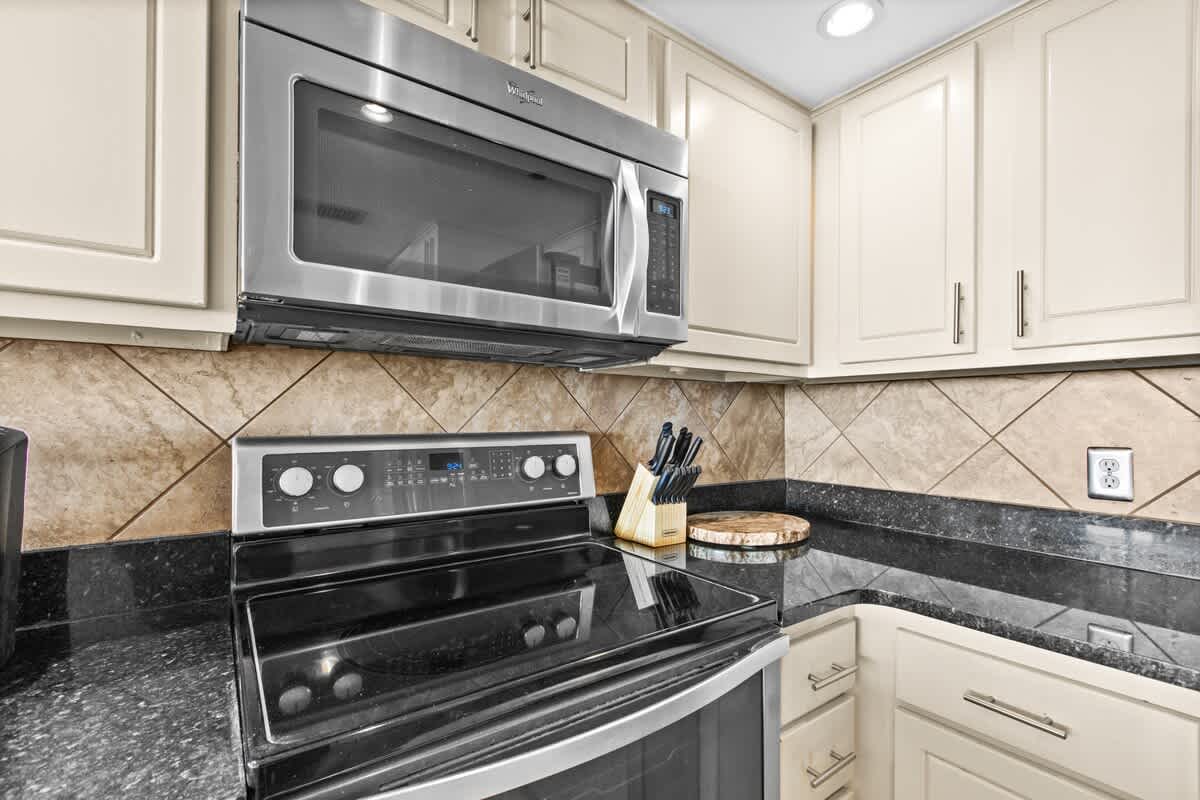 One Seagrove Place 0707 | Photo 15