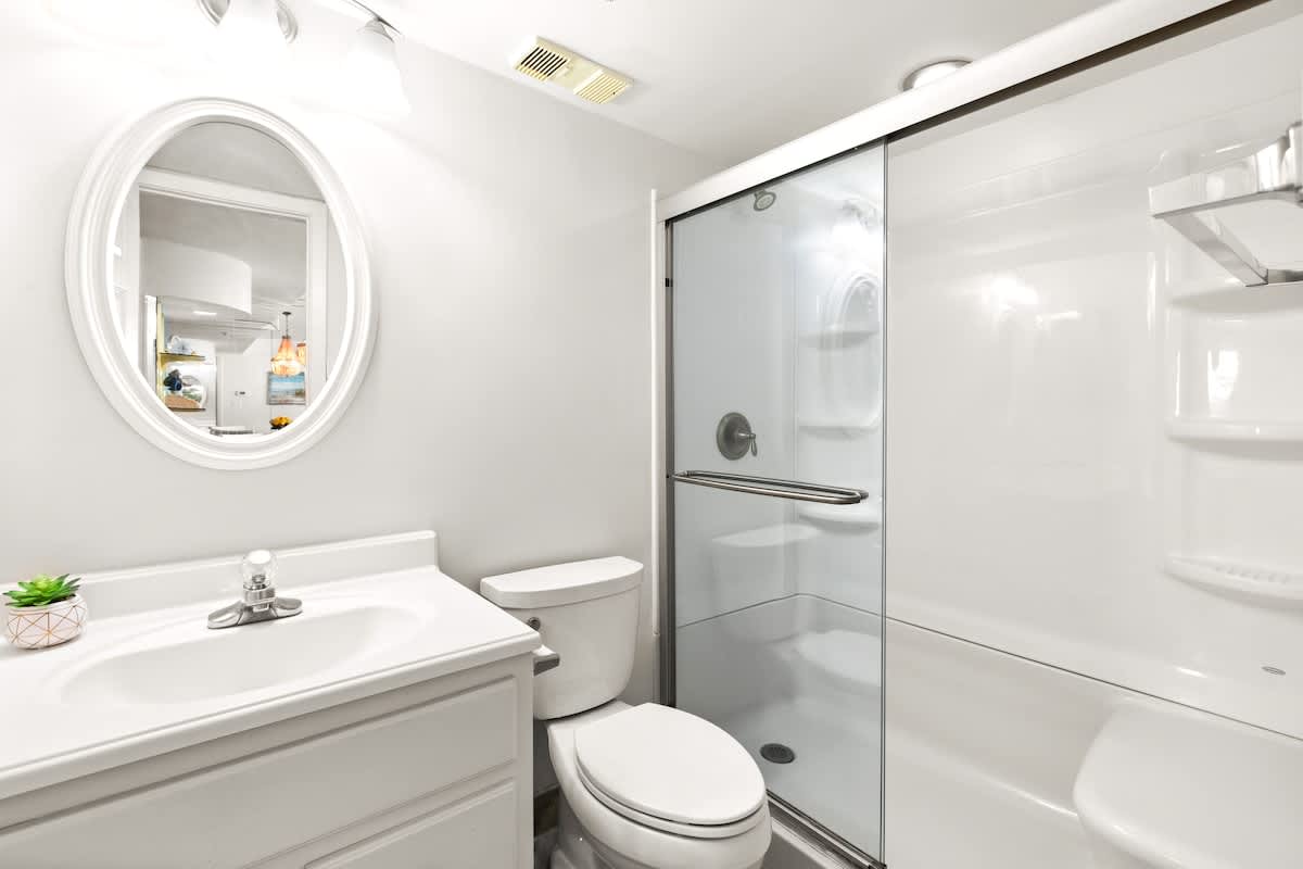 One Seagrove Place 0808 23