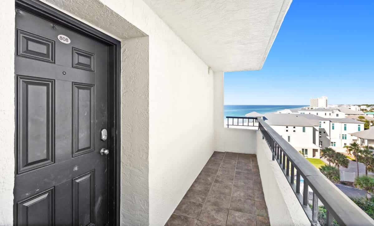 One Seagrove Place 0808 32