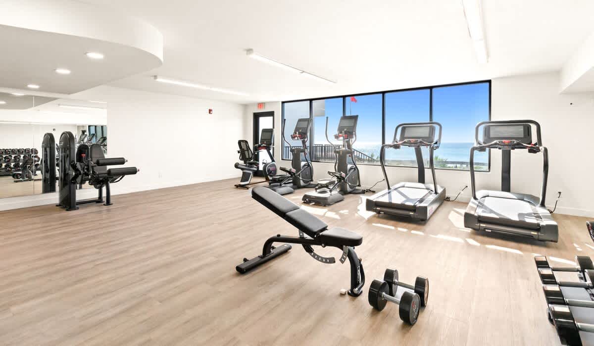 One Seagrove Place 1208 54