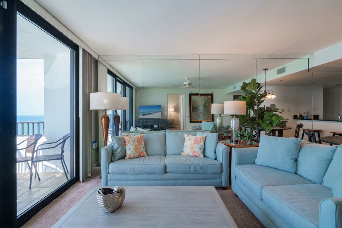 One Seagrove Place 1208 10