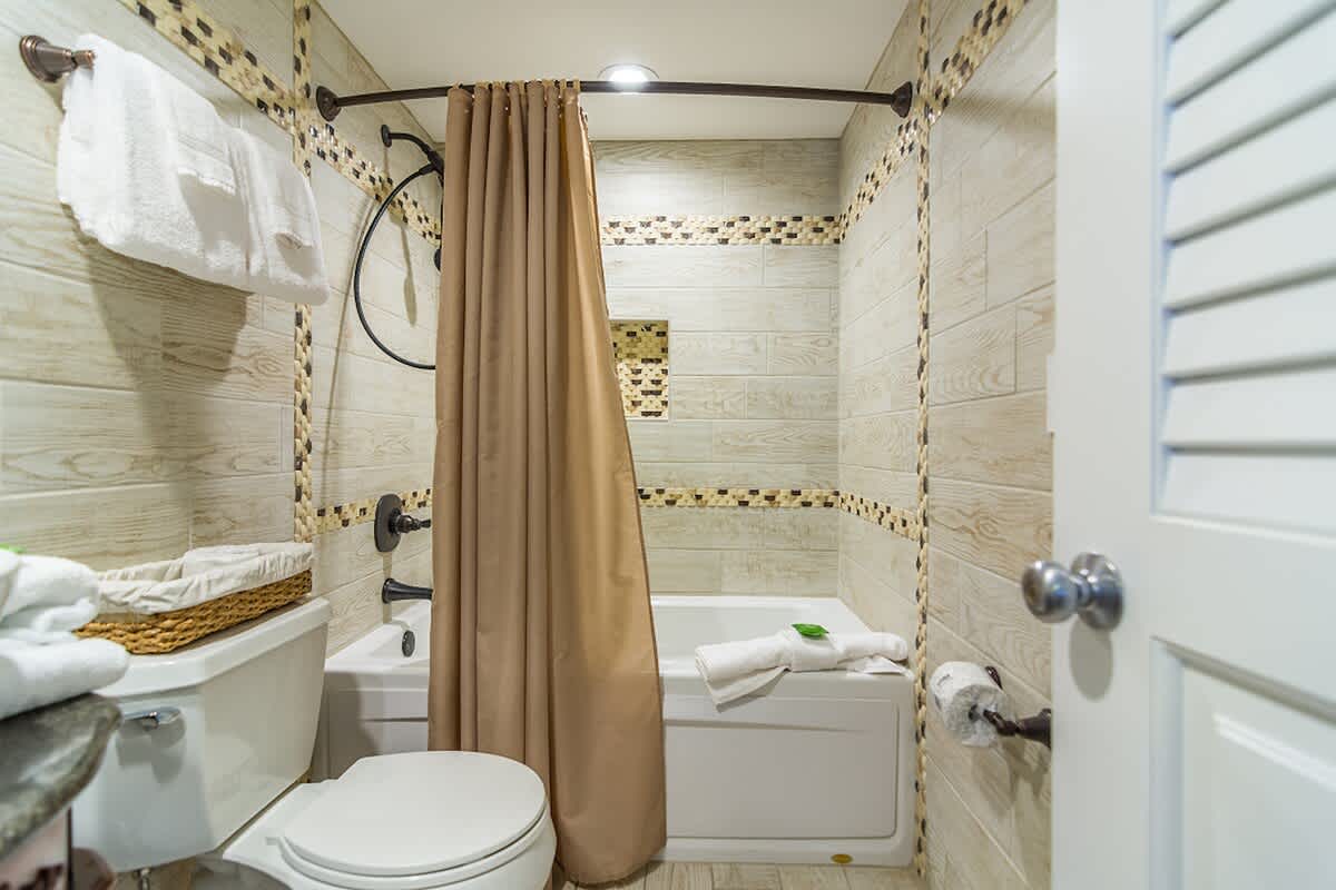 One Seagrove Place 1302 | Photo 29