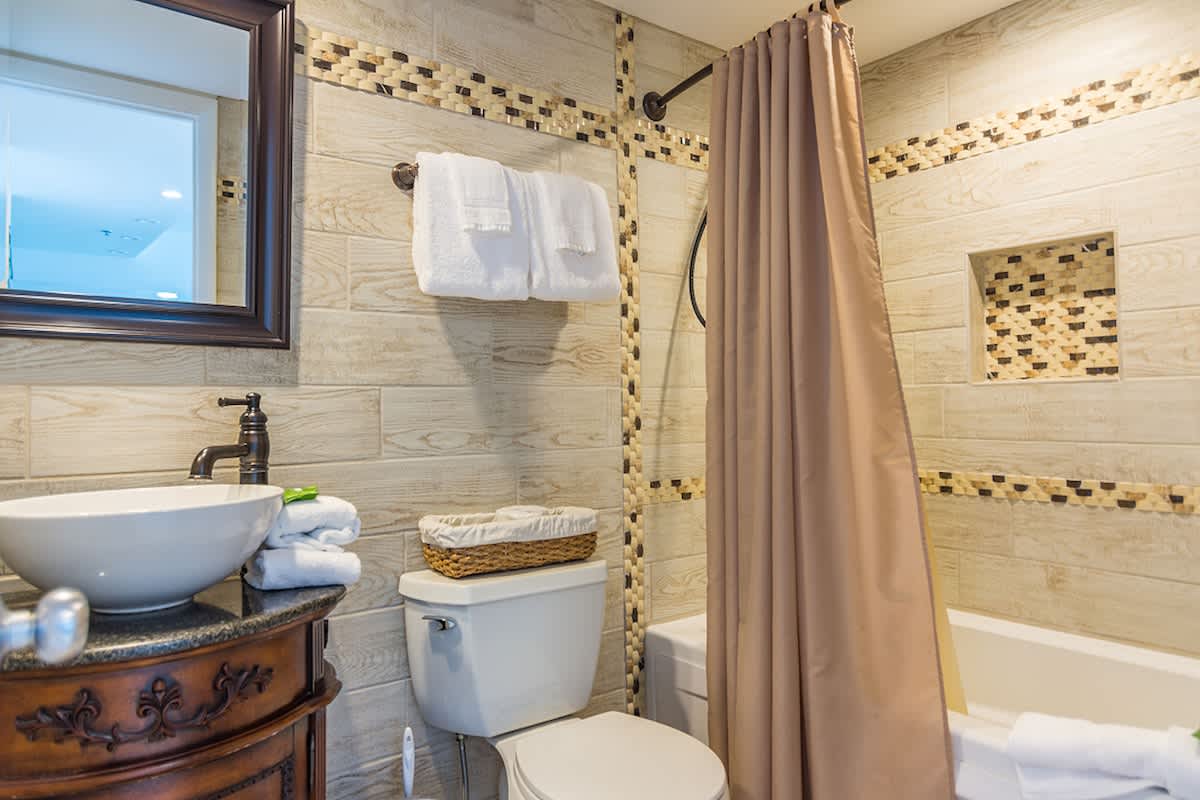 One Seagrove Place 1302 | Photo 26