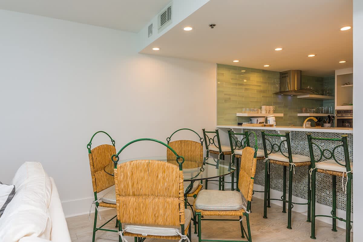 One Seagrove Place 1302 | Photo 10