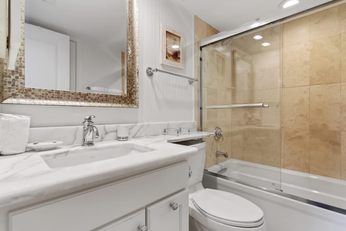 One Seagrove Place 1303 | Photo 25