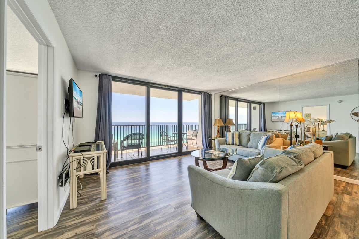 One Seagrove Place 1306 5