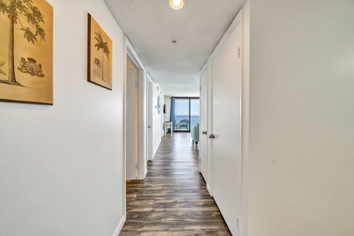 One Seagrove Place 1306 12