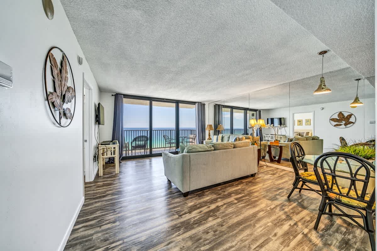 One Seagrove Place 1306 7