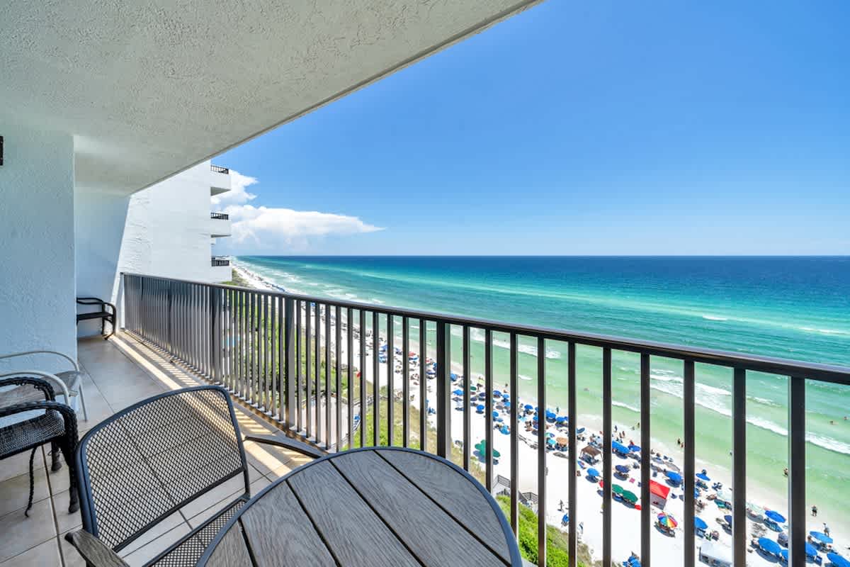 One Seagrove Place 1306 11