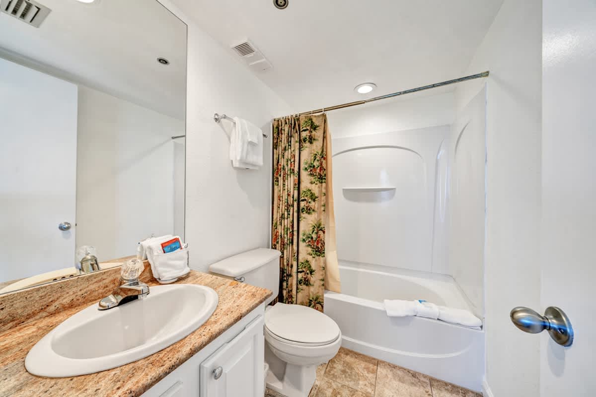 One Seagrove Place 1306 23