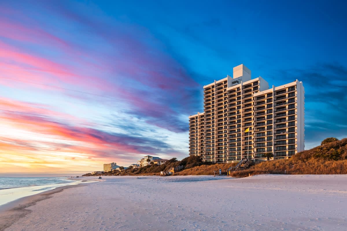 One Seagrove Place 1404