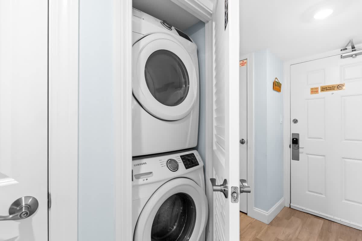 One Seagrove Place 1404 | Photo 14