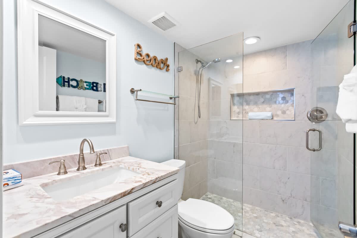 One Seagrove Place 1404 | Photo 23