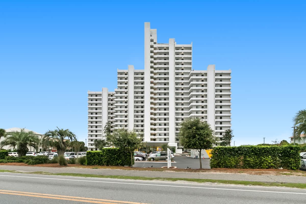 One Seagrove Place 1406 | Photo 23