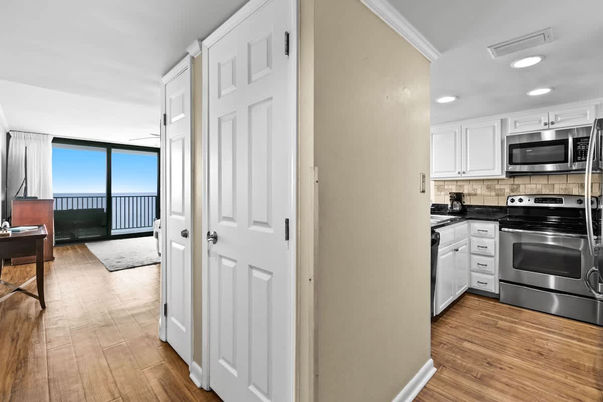 One Seagrove Place 1406 | Photo 5