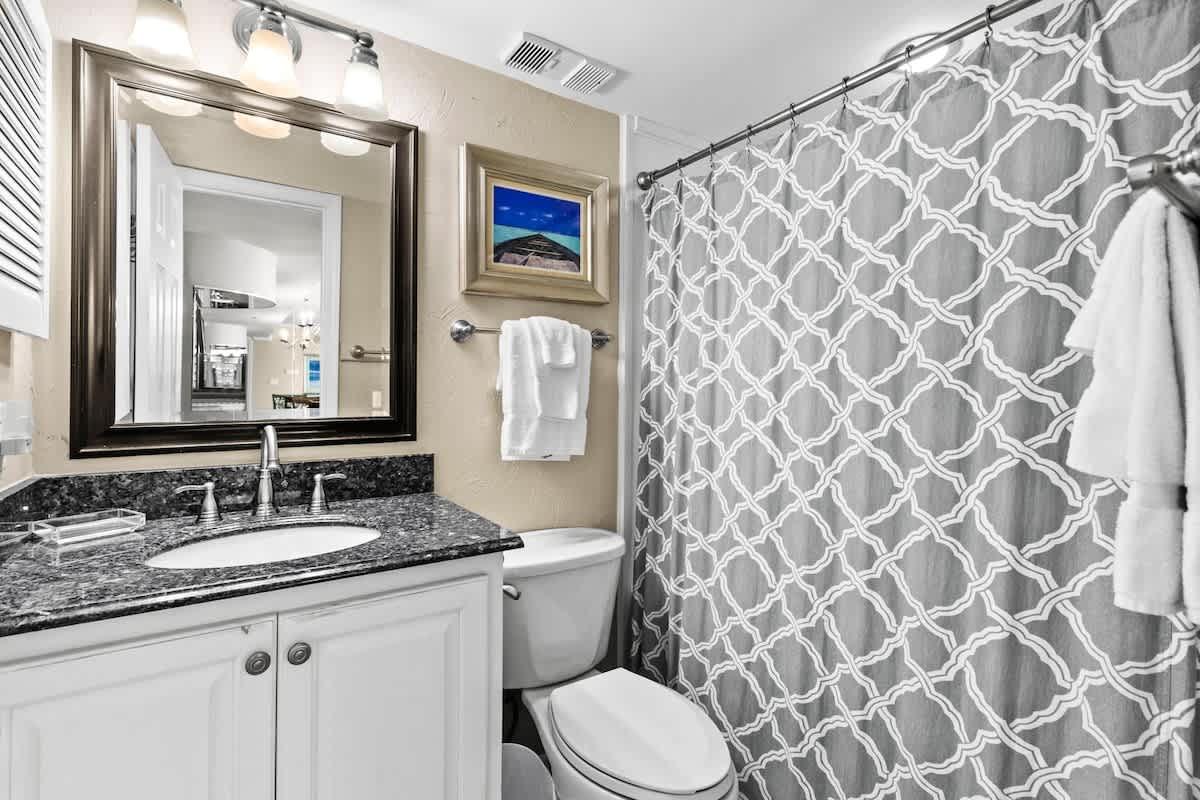 One Seagrove Place 1406 | Photo 19