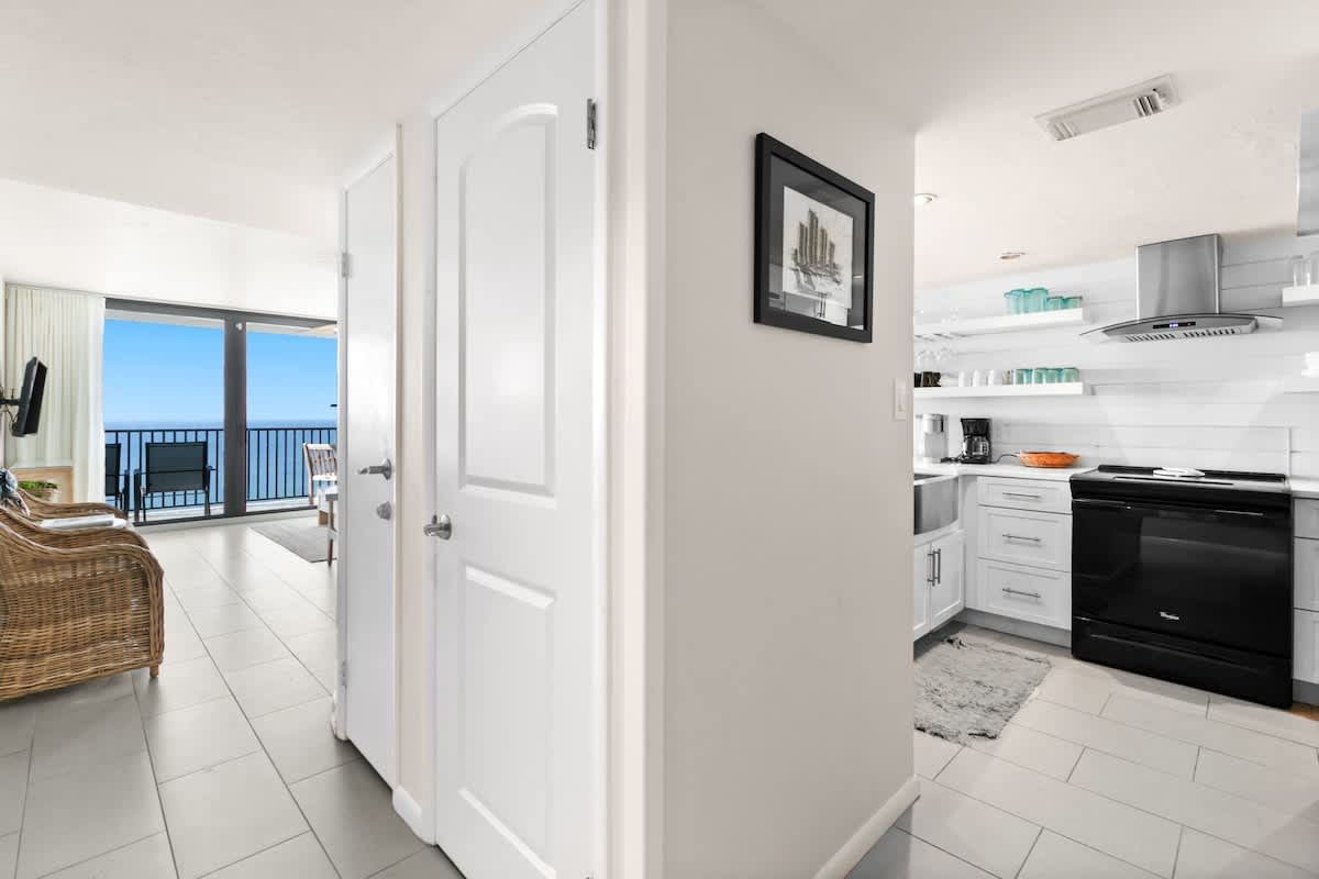 One Seagrove Place 1503 11