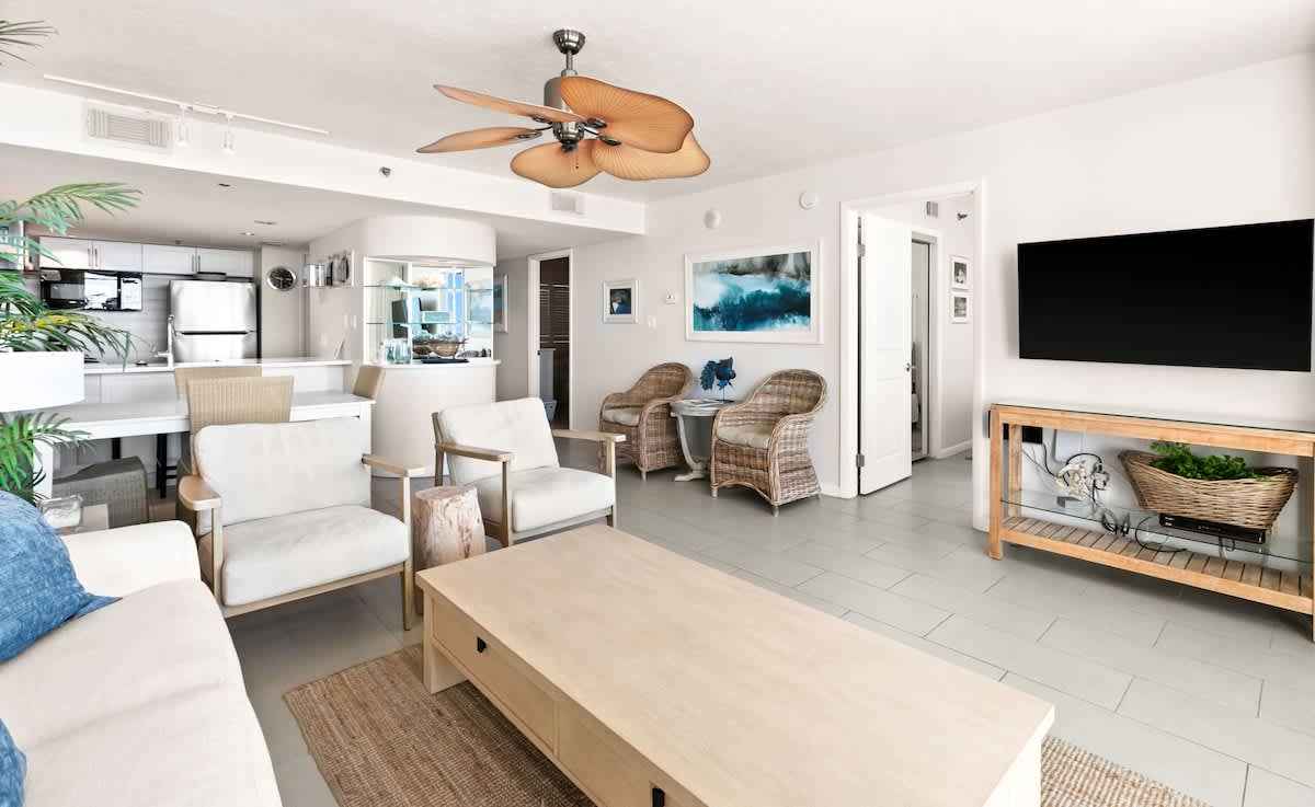 One Seagrove Place 1503 6