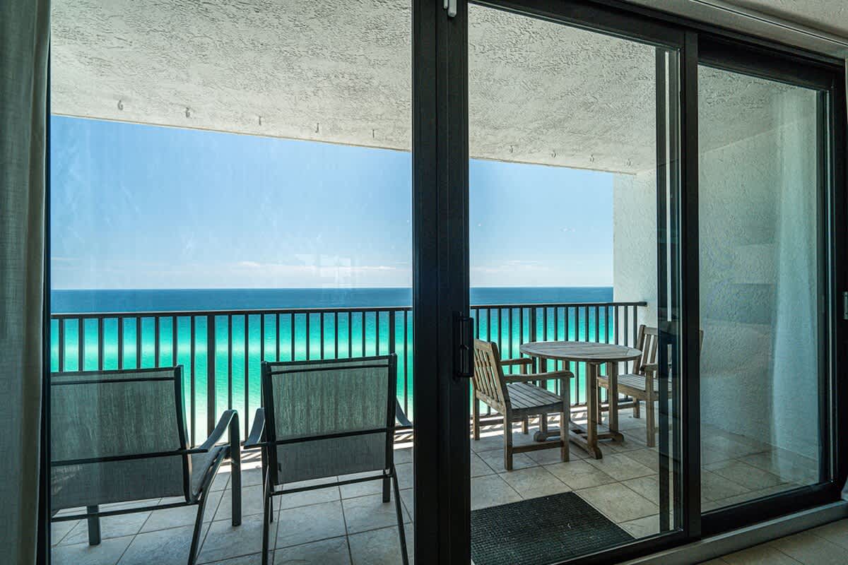 One Seagrove Place 1503 26