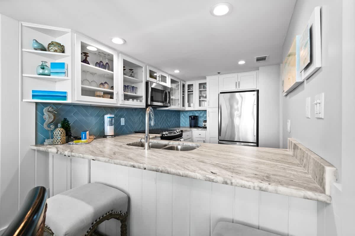 One Seagrove Place 1504 | Photo 12