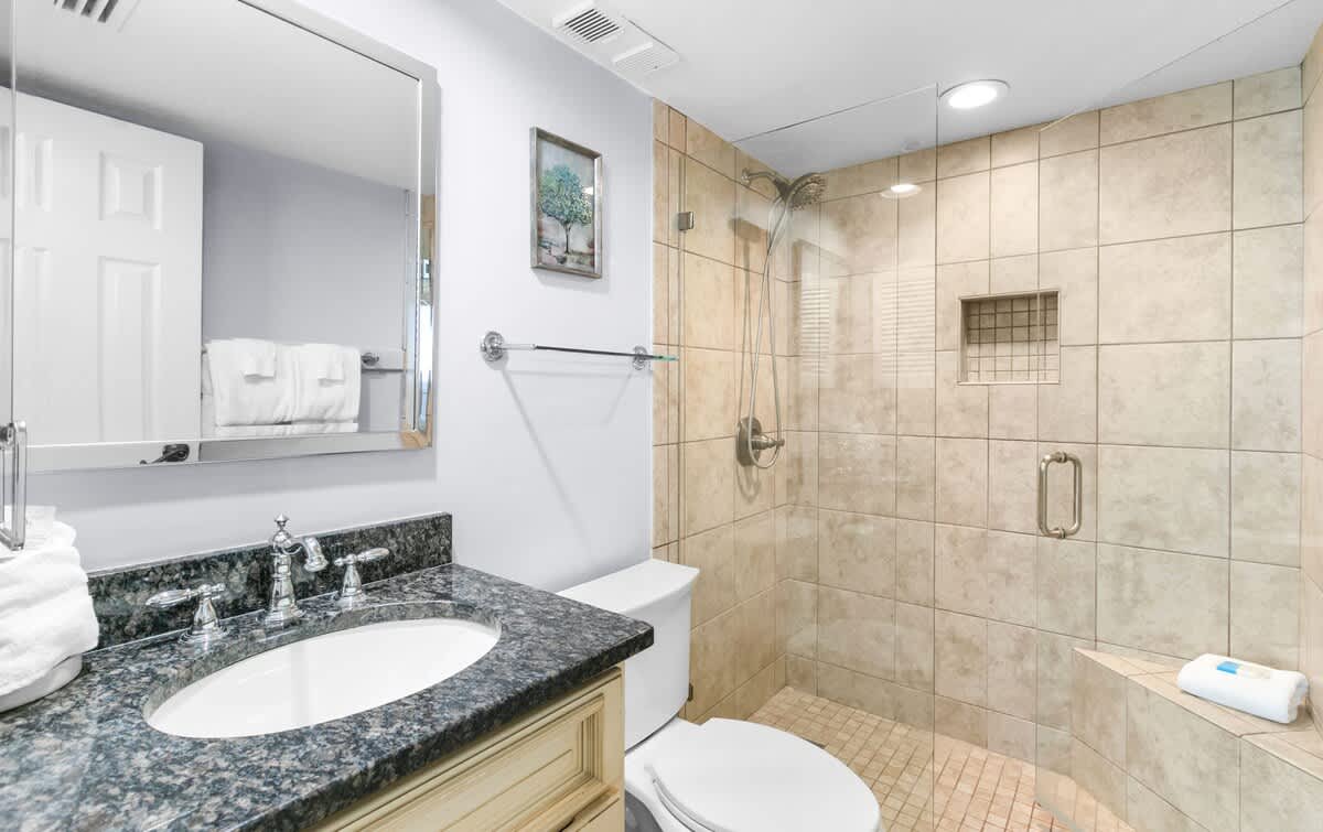 One Seagrove Place 1505 | Photo 17