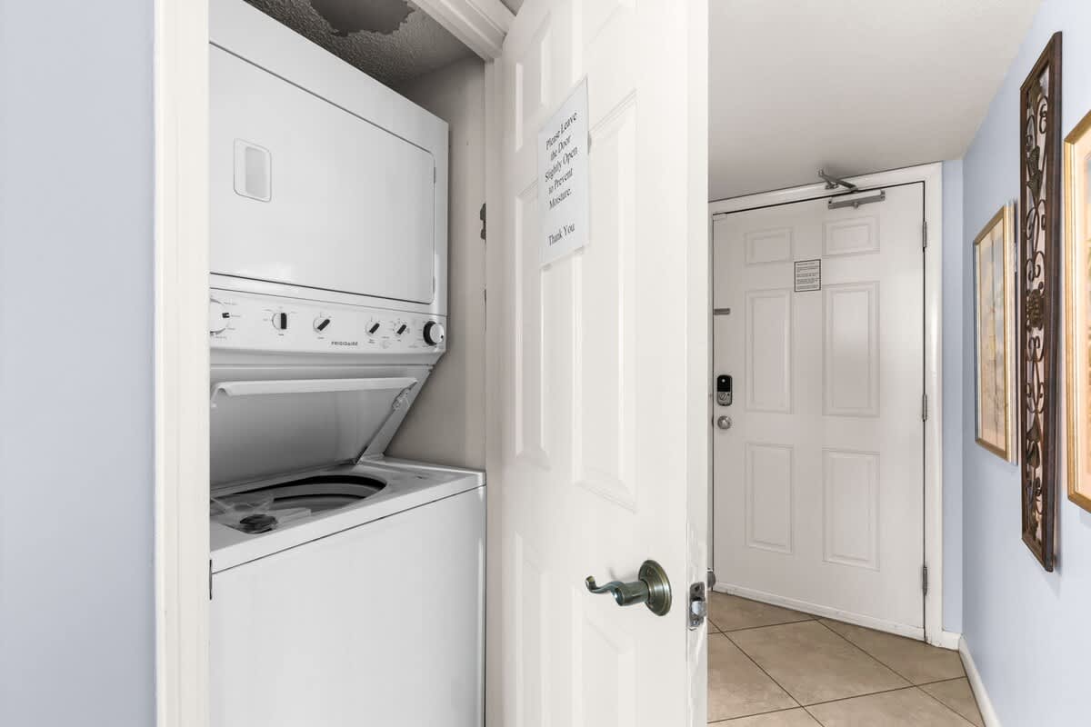 One Seagrove Place 1505 | Photo 16