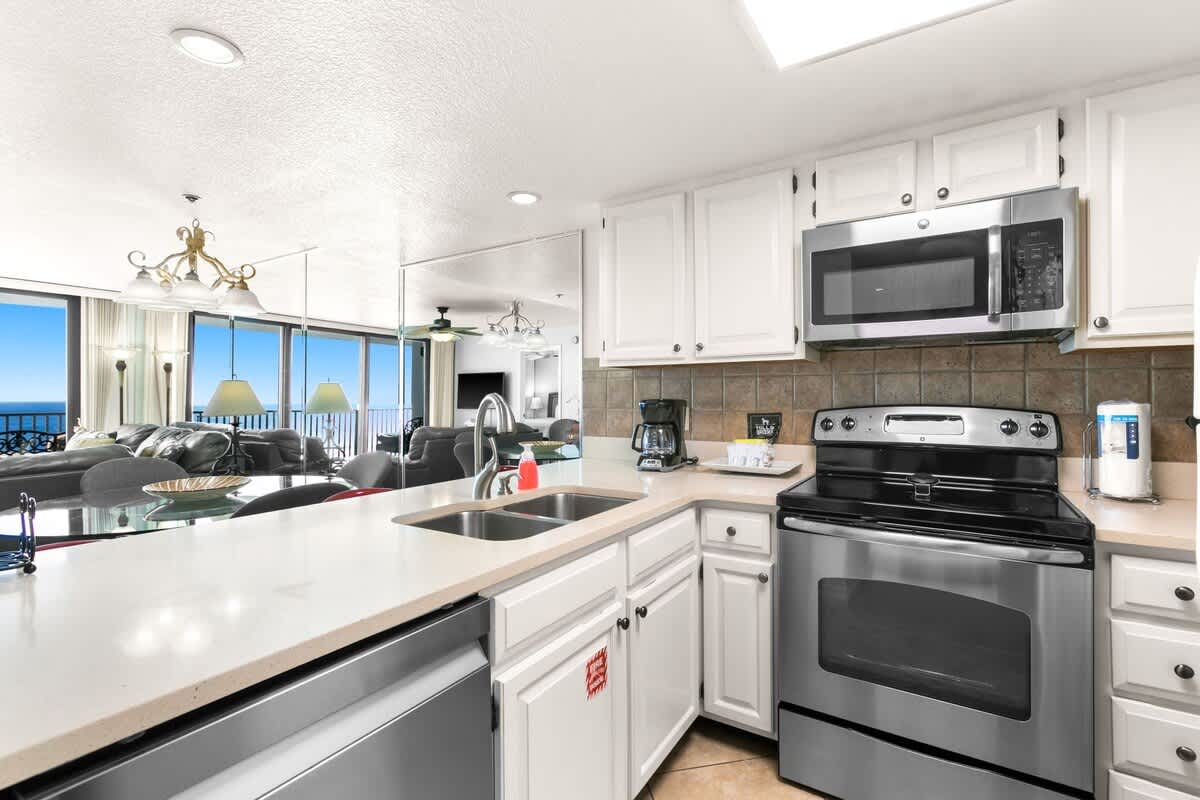 One Seagrove Place 1505 | Photo 8