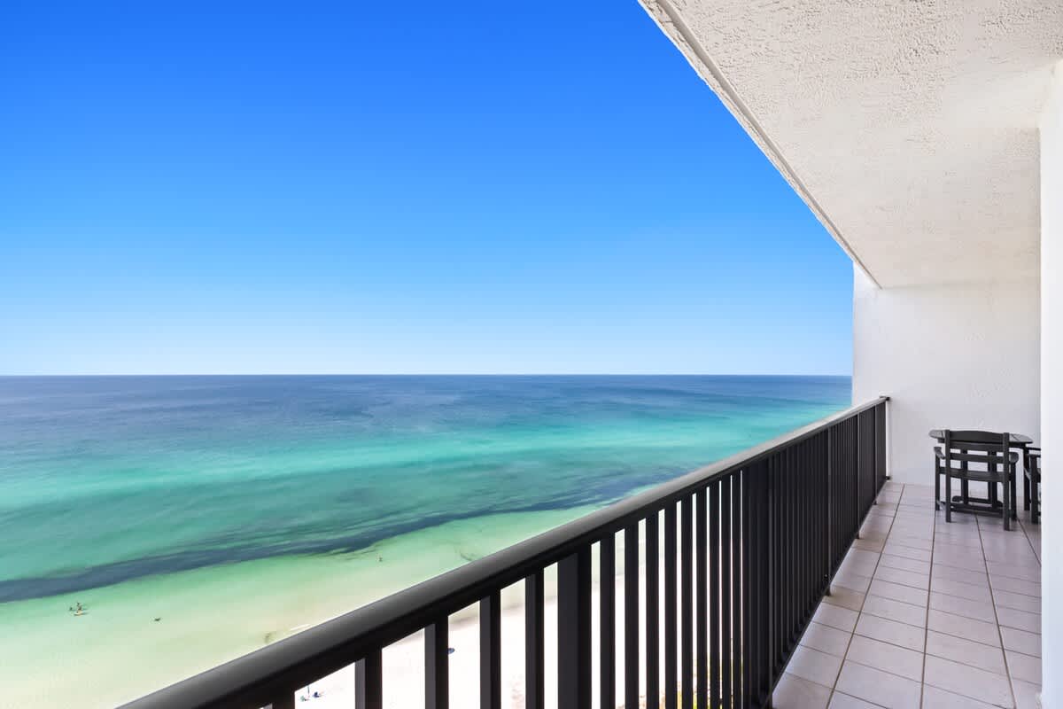 One Seagrove Place 1507 26