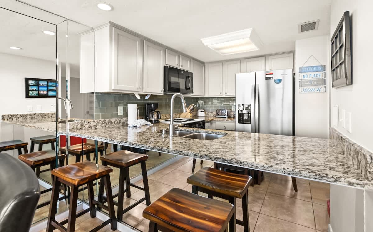 One Seagrove Place 1507 10