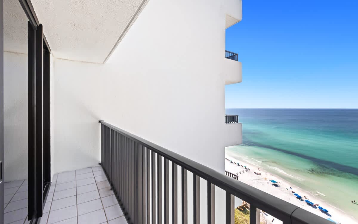 One Seagrove Place 1507 25