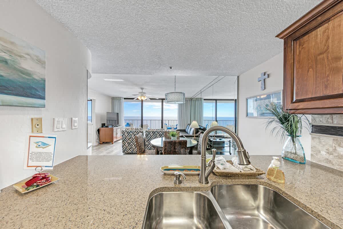 One Seagrove Place 1508 12