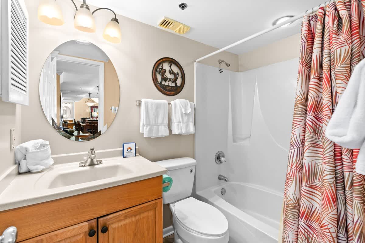 One Seagrove Place 1606 19