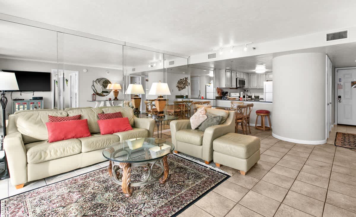 One Seagrove Place 1806 6