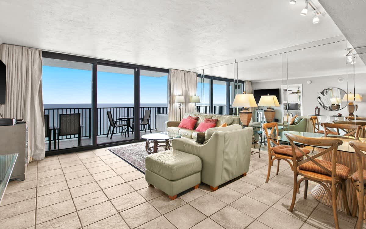 One Seagrove Place 1806 7