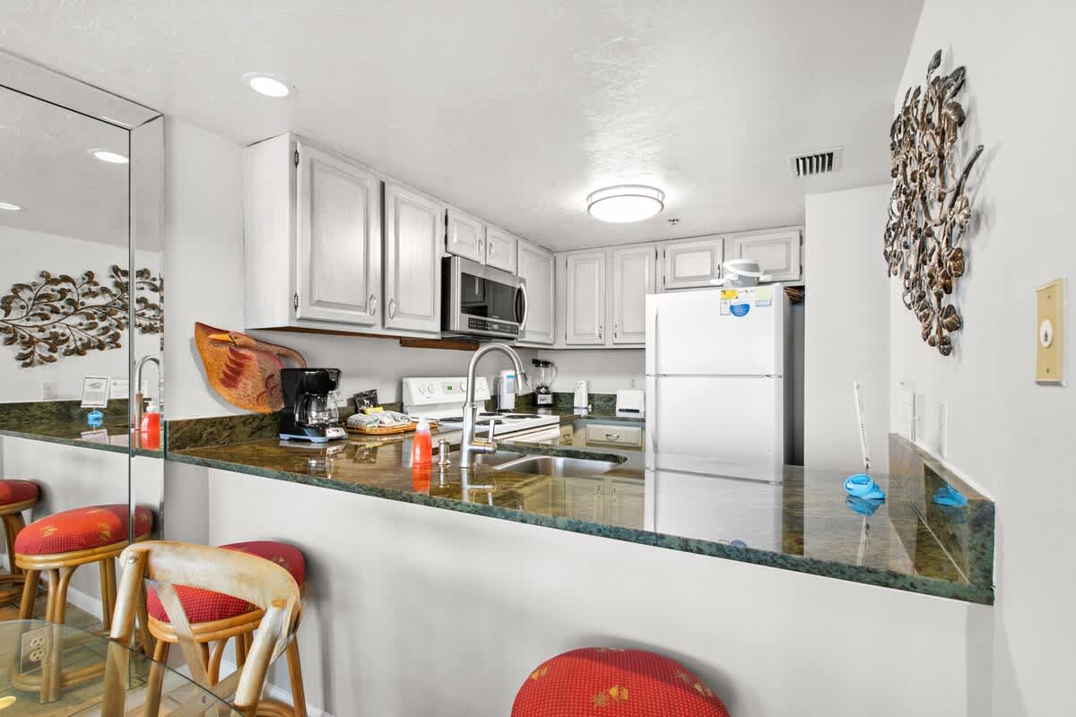 One Seagrove Place 1806 10