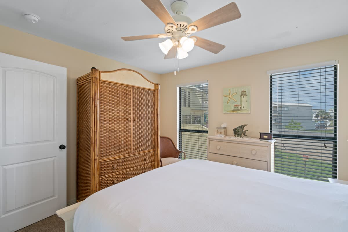 Peaceful Paradise Boat Slip Pool Beach Access 32