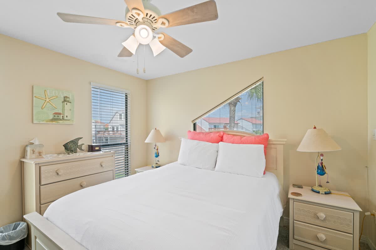 Peaceful Paradise Boat Slip Pool Beach Access 31