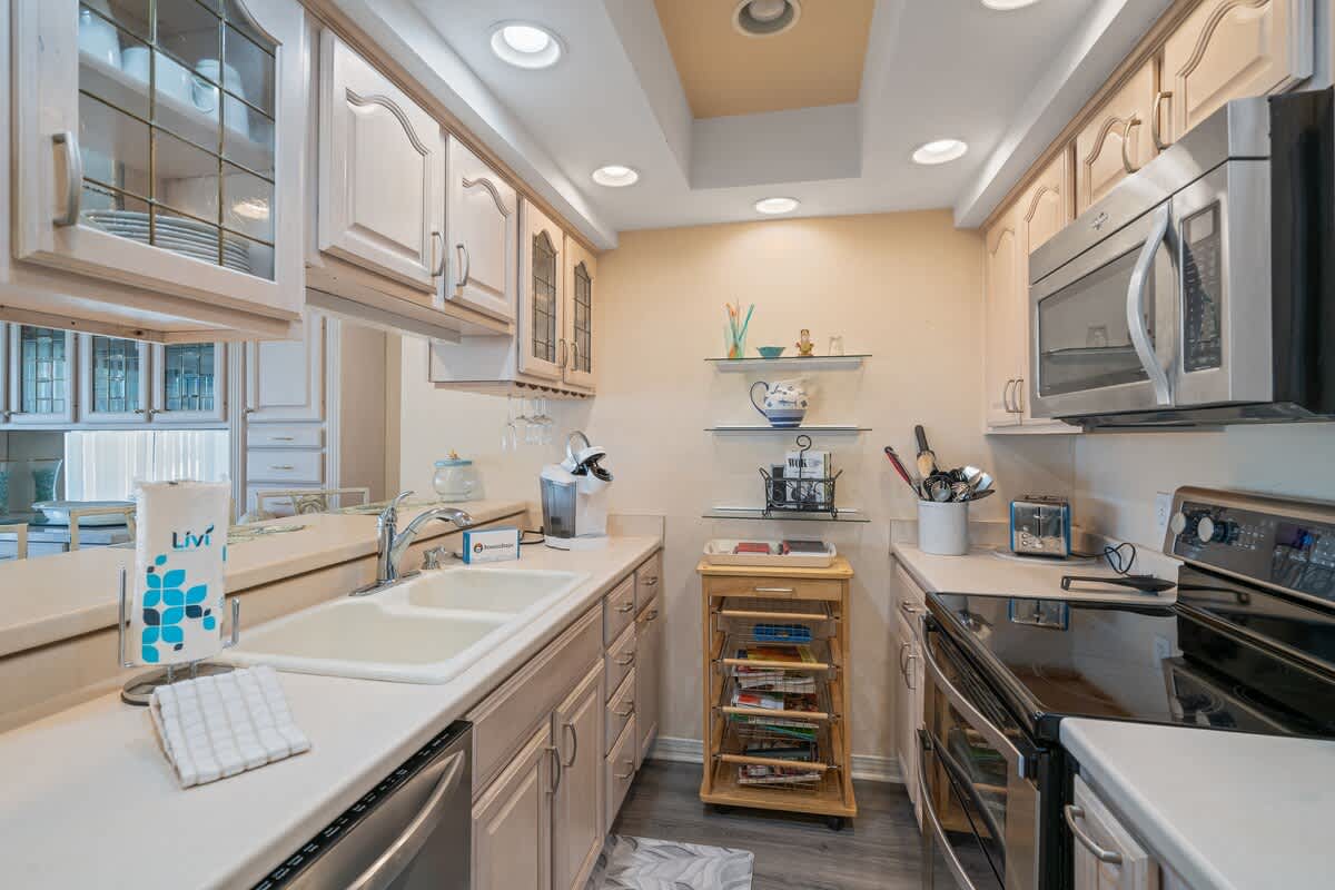 Peaceful Paradise Boat Slip Pool Beach Access 25