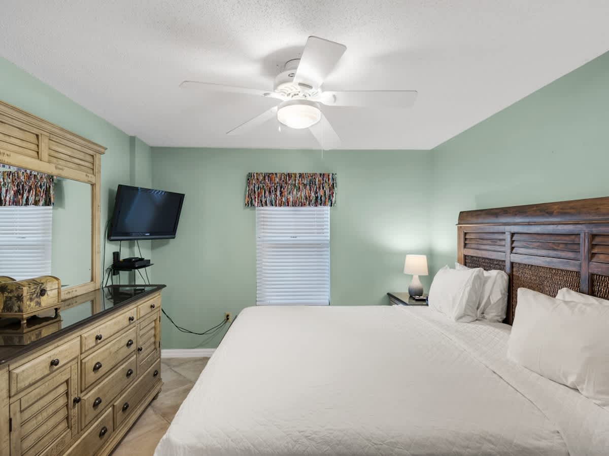 Pelican Beach Resort 405 13